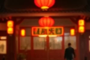 沙漠观测站里的环形天线阵列，科幻片第七次日落场景