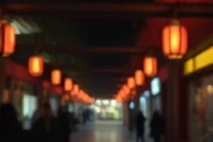 大雨里撑着透明伞的母女背影，家庭剧星期三的雨画面